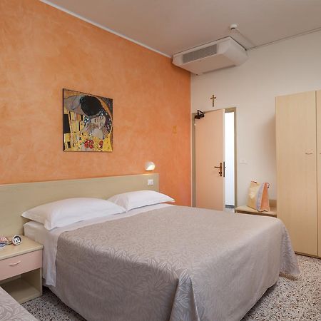 Hotel Alfa Tao Riccione Eksteriør bilde