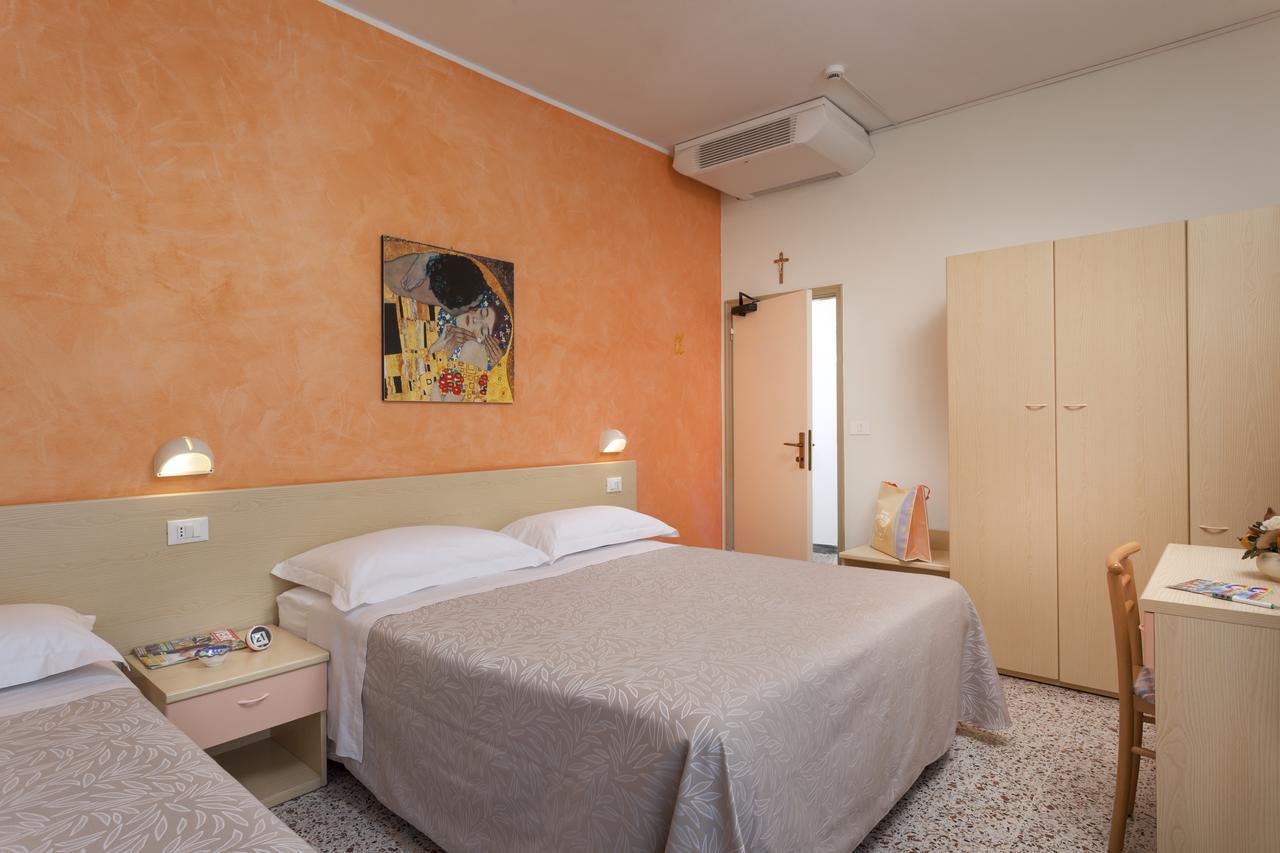 Hotel Alfa Tao Riccione Eksteriør bilde