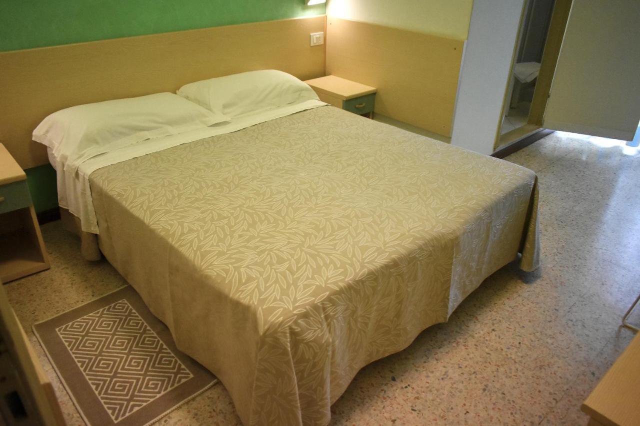 Hotel Alfa Tao Riccione Eksteriør bilde