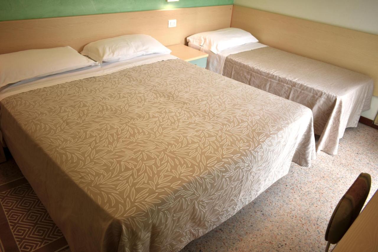 Hotel Alfa Tao Riccione Eksteriør bilde