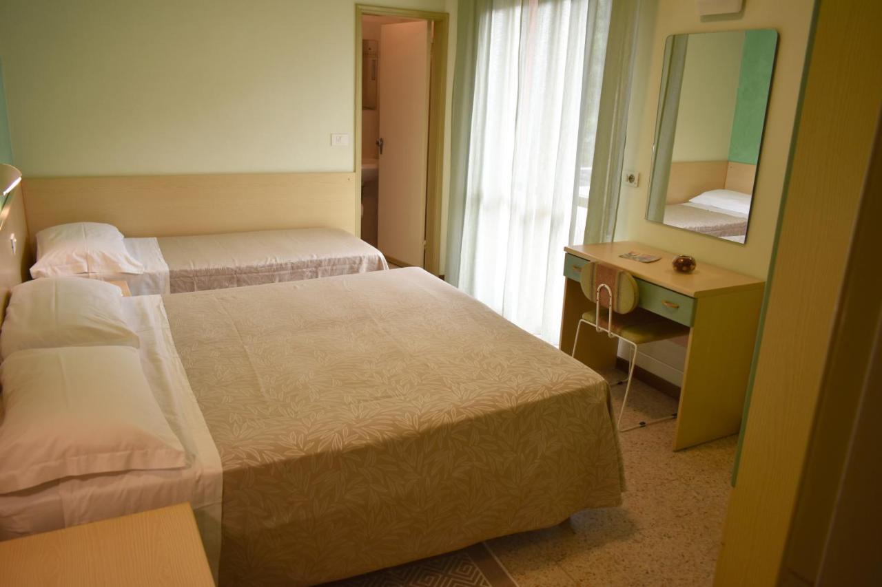 Hotel Alfa Tao Riccione Eksteriør bilde