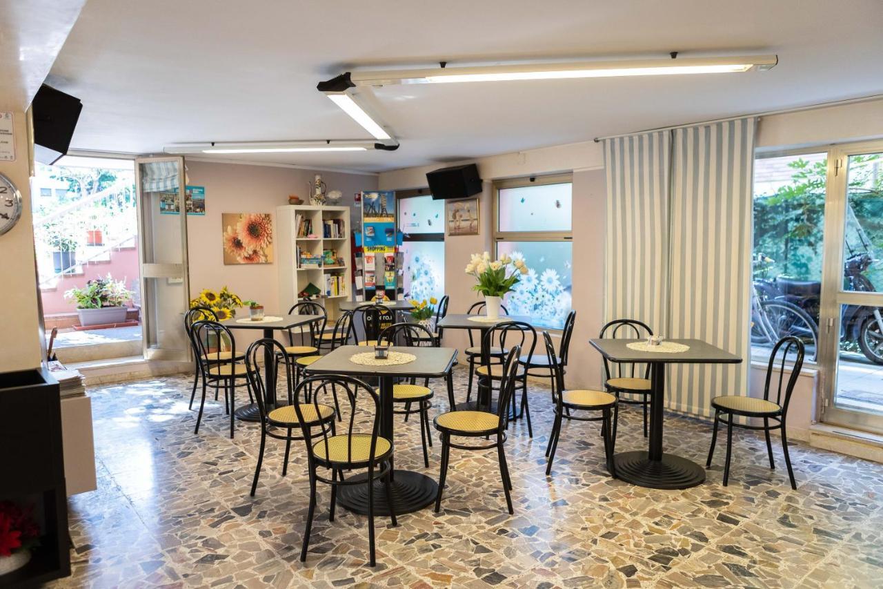 Hotel Alfa Tao Riccione Eksteriør bilde