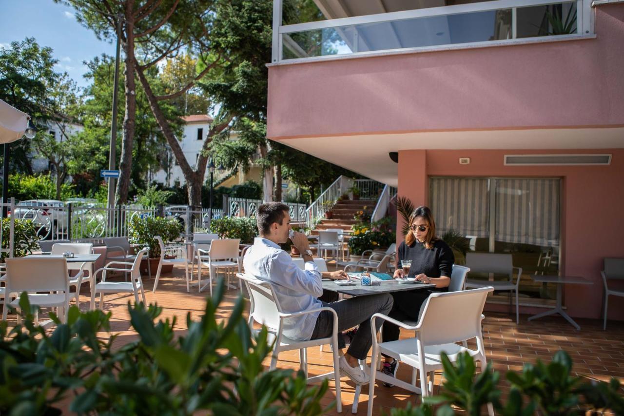 Hotel Alfa Tao Riccione Eksteriør bilde