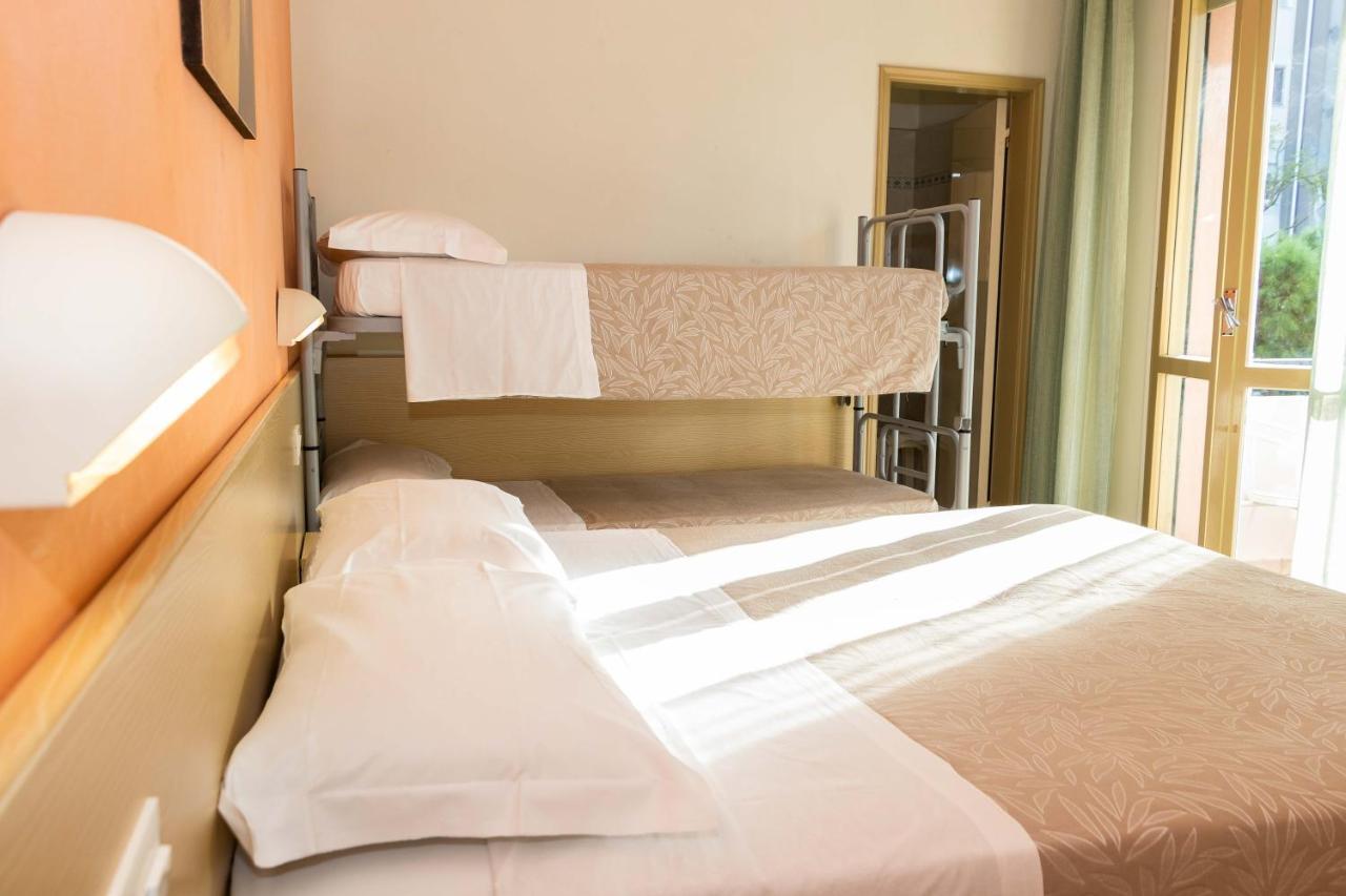Hotel Alfa Tao Riccione Eksteriør bilde