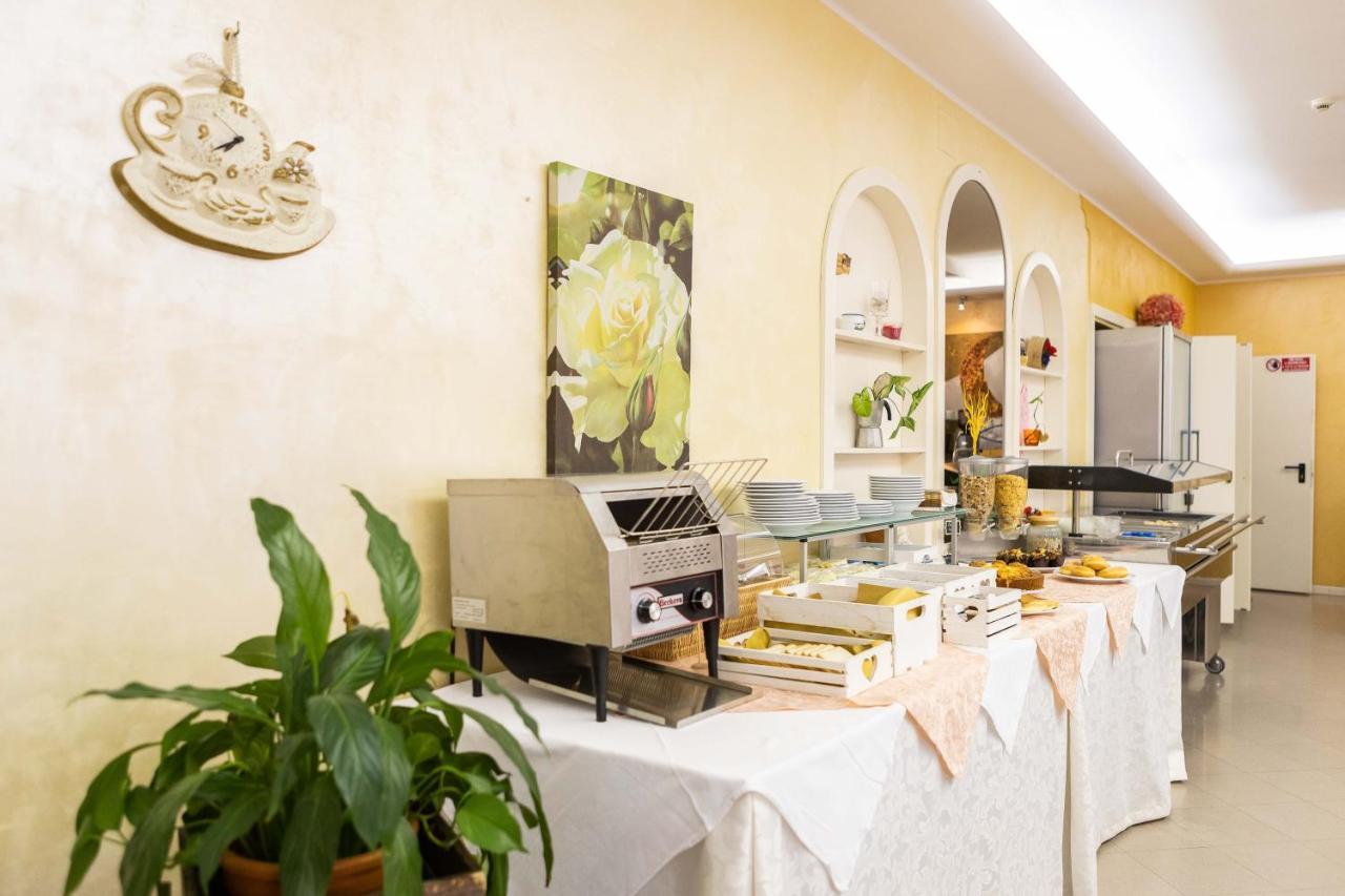 Hotel Alfa Tao Riccione Eksteriør bilde